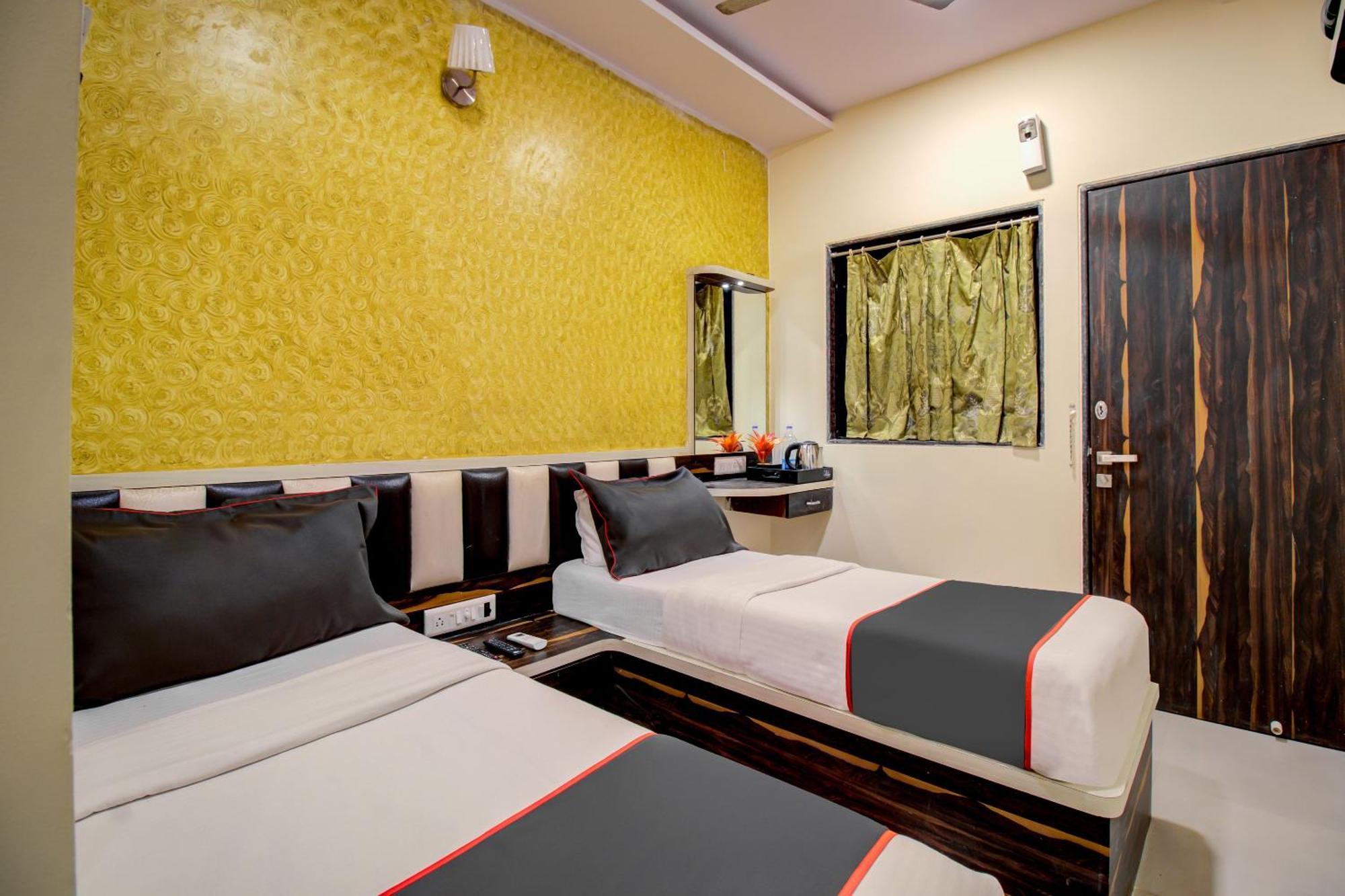 Collection O Golden Tulipz Boutique Hotel Mumbai Exterior foto