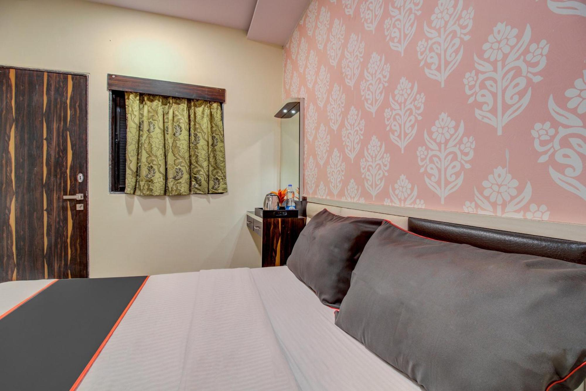 Collection O Golden Tulipz Boutique Hotel Mumbai Exterior foto